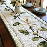 Runner da Tavola Trapuntato – Magnolia Rustica in Fiore